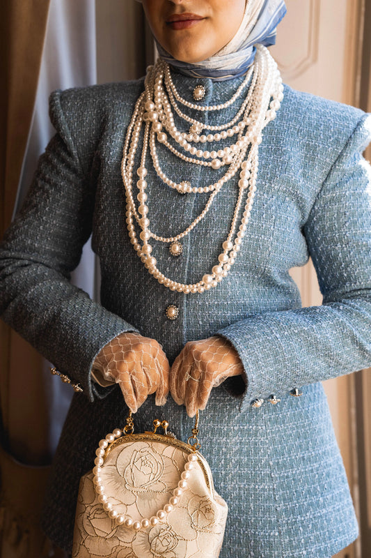 Elegant modest suit for professional women by Nus-suits